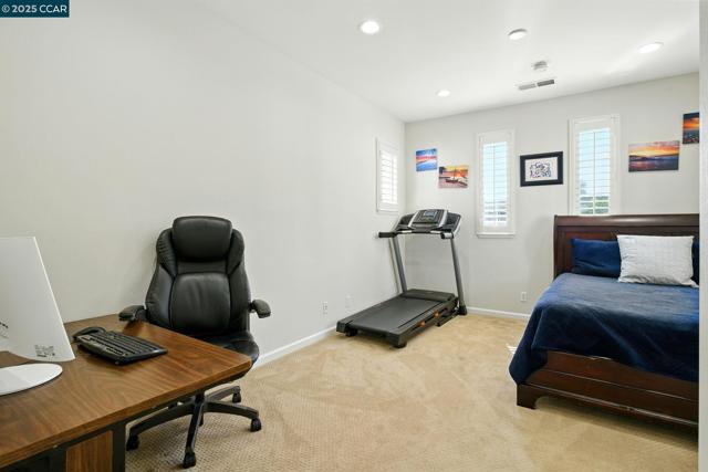 416 Ustilago Ct, San Ramon CA: https://media.crmls.org/mediaz/82fe229f-df71-446f-9478-321e4ed48acc.jpg