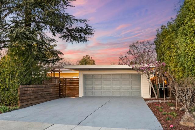 3151 Ramona Street, Palo Alto CA: https://media.crmls.org/mediaz/82fe491f-0bb7-4d90-9aeb-821a9c6eaf78.jpg