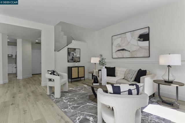 731 Lakemont Pl, San Ramon CA: https://media.crmls.org/mediaz/82fe5a37-a6c5-400e-8880-ee3ed62b383a.jpg