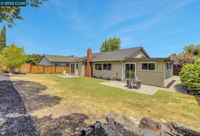 9821 Broadmoor Dr, San Ramon CA: https://media.crmls.org/mediaz/82ff1e43-f9f5-46c3-bb24-b634e12a8d7e.jpg