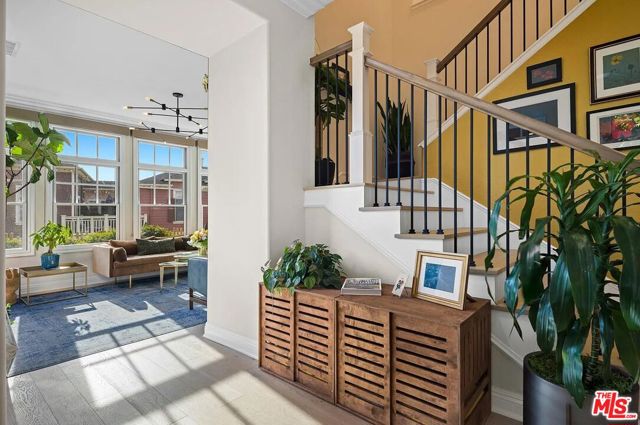 2584 Bungalow Place, Corona del Mar CA: https://media.crmls.org/mediaz/82ff674d-25b9-4044-ab62-dba9b9744cfc.jpg