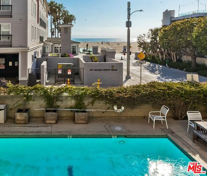 22 Navy Street #206