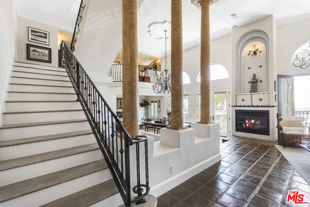 4 Bed Home for Sale in Los Angeles, California