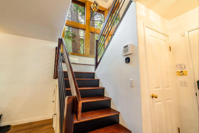 24542 Fern Valley Road, Idyllwild CA: https://media.crmls.org/mediaz/82ffbe0e-a981-4b75-9380-a59d80e92ae1.jpg