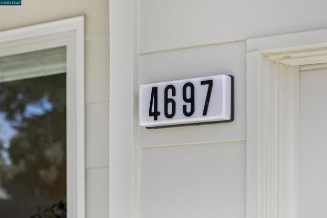 4697 Canary Dr, Pleasanton CA: https://media.crmls.org/mediaz/8300823f-dfd6-4ba6-bd2c-997df7e62c57.jpg