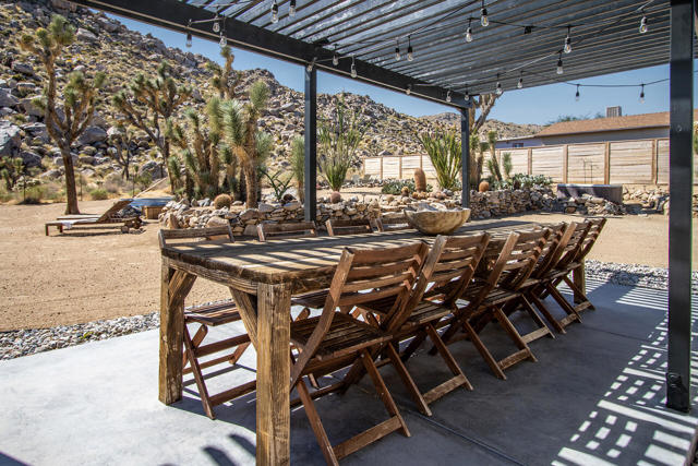 61093 Prescott Trail, Joshua Tree CA: https://media.crmls.org/mediaz/830095af-3374-41e9-80a4-4449b9990cba.jpg