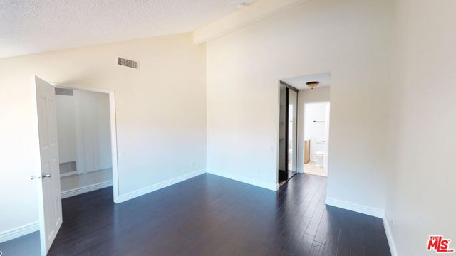 14401 Plummer Street, 23 photo 12