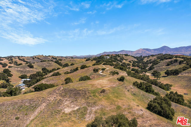 3333 & 3349 Long Valley Road, Santa Ynez CA: https://media.crmls.org/mediaz/8301b7ad-9ea5-452f-bf1f-c1375bd2c5d9.jpg