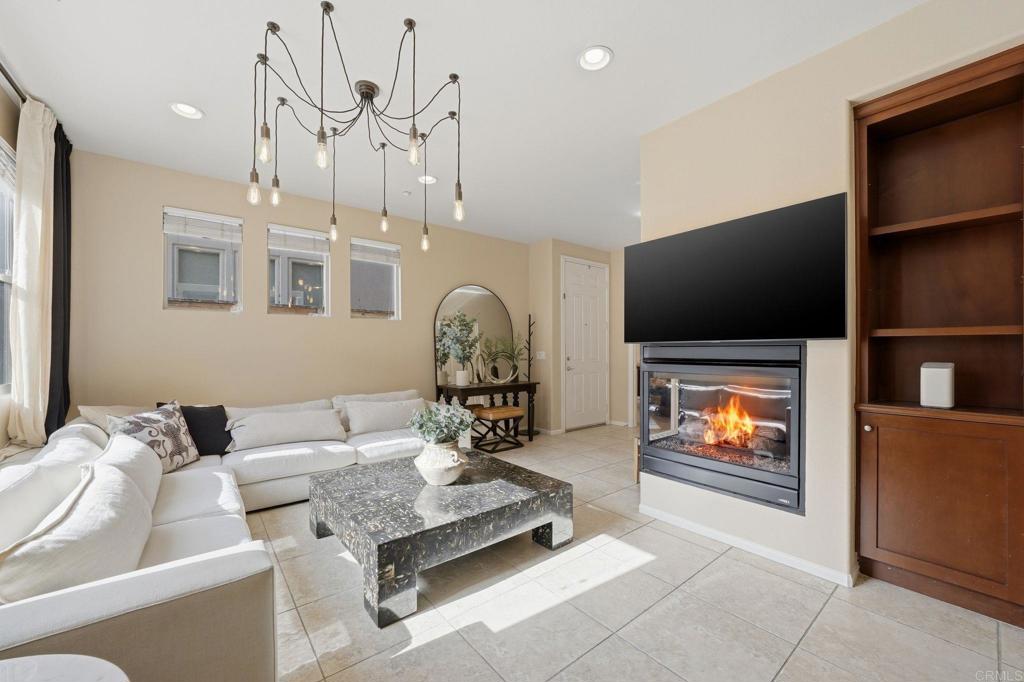 2212 Laramie Way - photo 3