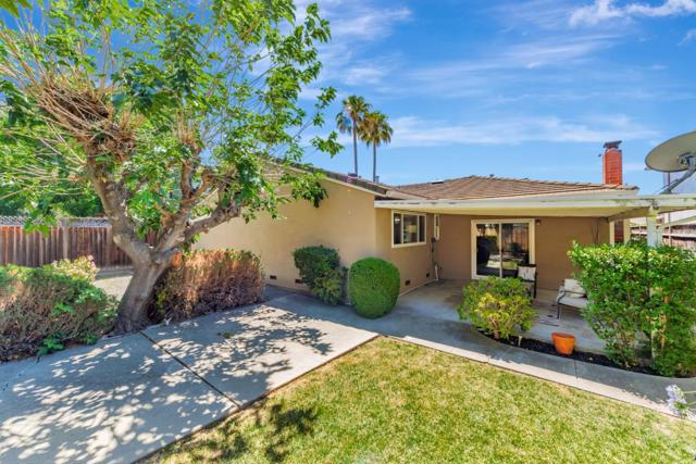 411 Royale Park Drive, San Jose CA: https://media.crmls.org/mediaz/83022b52-8351-445c-8f41-1a033335de23.jpg