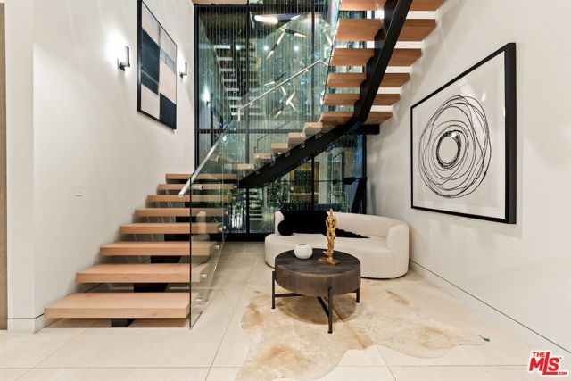 818 N Curson Avenue, Los Angeles CA: https://media.crmls.org/mediaz/83023ac8-b4f7-46fc-8b1f-8ef444726b80.jpg