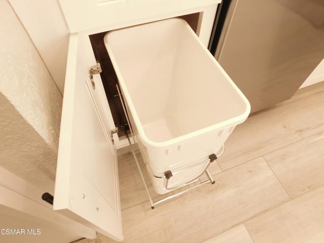 559 Stoney Peak Court, Simi Valley CA: https://media.crmls.org/mediaz/8302eb3f-30ad-4215-87d0-23f64f70e392.jpg