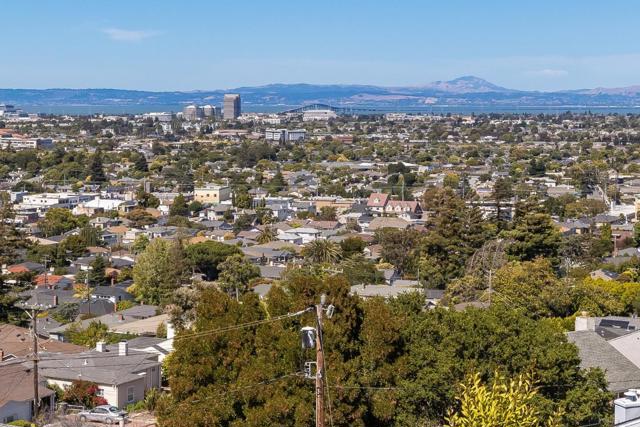 254 41st Avenue, San Mateo CA: https://media.crmls.org/mediaz/83034e3c-96af-46bc-ba29-52b2798095b6.jpg