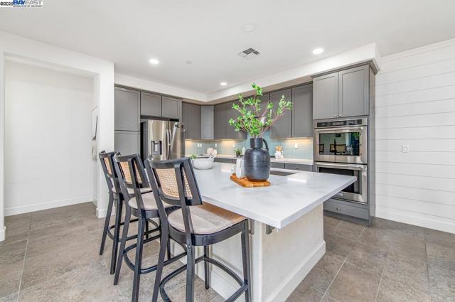 7018 Stags Leap Ln, Dublin CA: https://media.crmls.org/mediaz/83038eae-cef1-4463-99a6-337d56975176.jpg