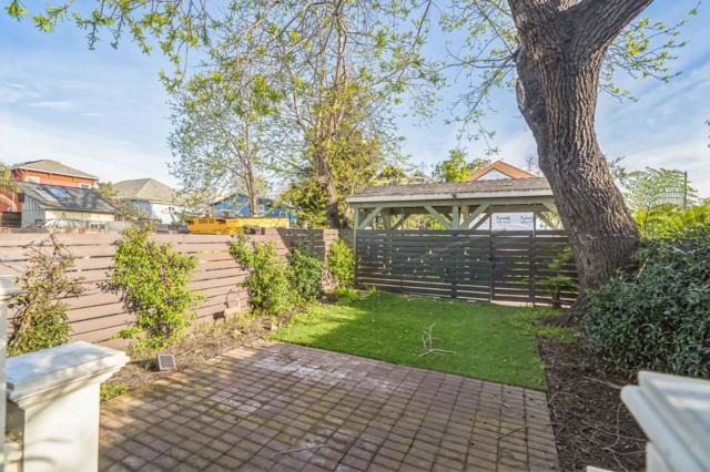 1416 11 Street, Oakland CA: https://media.crmls.org/mediaz/83040af3-4313-4a93-8e0f-d3f96a8fd55a.jpg