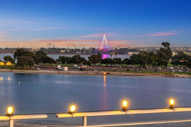 3328 Crown Point, San Diego CA: https://media.crmls.org/mediaz/83042810-4de6-4322-8a58-f110f78979ec.jpg