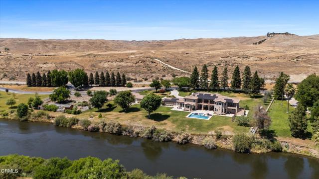 Detail Gallery Image 6 of 71 For 6301 Uplands of the Kern Dr, Bakersfield,  CA 93308 - 5 Beds | 4/1 Baths
