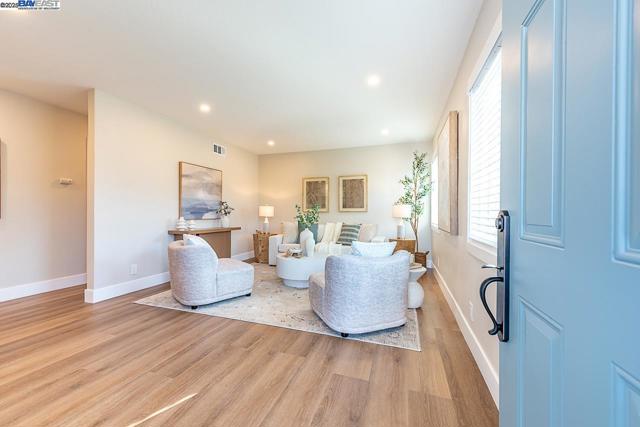 41327 Erma Ave, Fremont CA: https://media.crmls.org/mediaz/8305a745-3a95-48f8-bd71-1629a715ae5c.jpg
