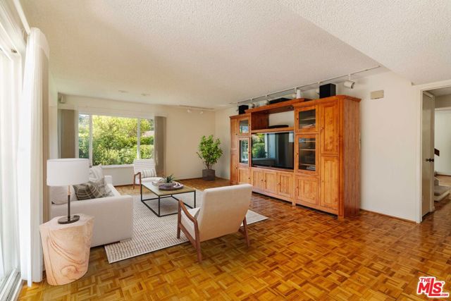 Drew Fenton | 17053 Palisades Circle Pacific Palisades CA | MLS: 7433748 Drew Fenton | 17053 Palisades Circle Pacific Palisades CA | MLS: 7433748