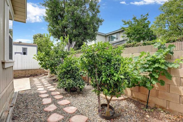 1550 Rimpau Avenue, Corona CA: https://media.crmls.org/mediaz/8306afd0-680e-4a11-8741-af5394de1ba2.jpg