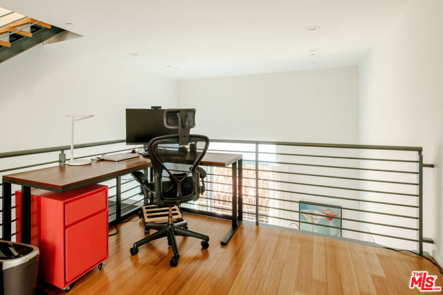 1220 N Orange Grove Avenue, West Hollywood CA: https://media.crmls.org/mediaz/8306ce4a-59d6-474e-afd5-6f0a0c7b2e6f.jpg