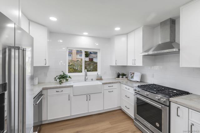 6673 Del Cerro Blvd, San Diego CA: https://media.crmls.org/mediaz/8306d3ff-eb46-4995-93f6-37ece261d1b2.jpg