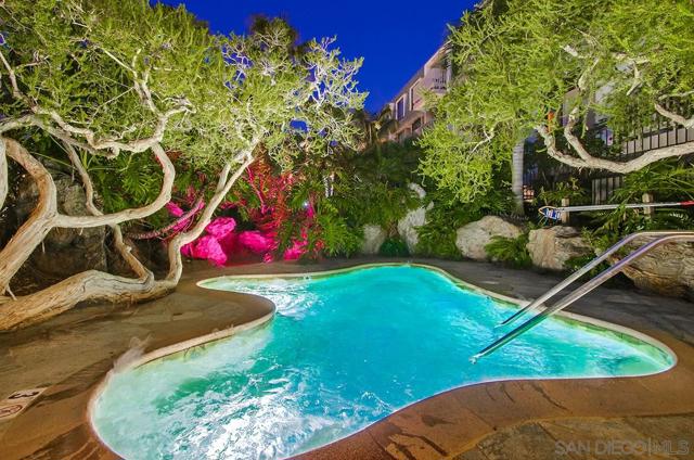 999 N Pacific St, Oceanside CA: https://media.crmls.org/mediaz/8307c5ae-df99-49b4-b192-28527a831d93.jpg