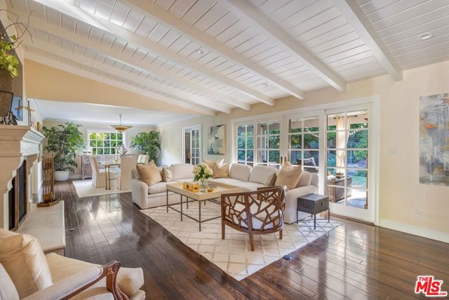 Drew Fenton | 585 Lorna Lane Los Angeles CA | MLS: 7287808