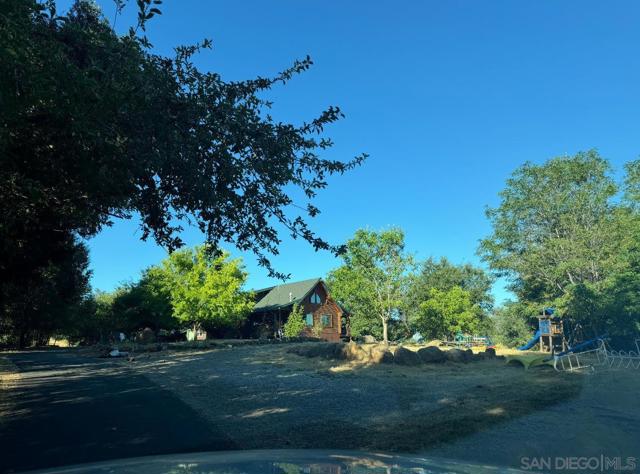 6553 Engineers Rd, Julian CA: https://media.crmls.org/mediaz/83084a02-aced-4ac5-b106-746cc93cf260.jpg