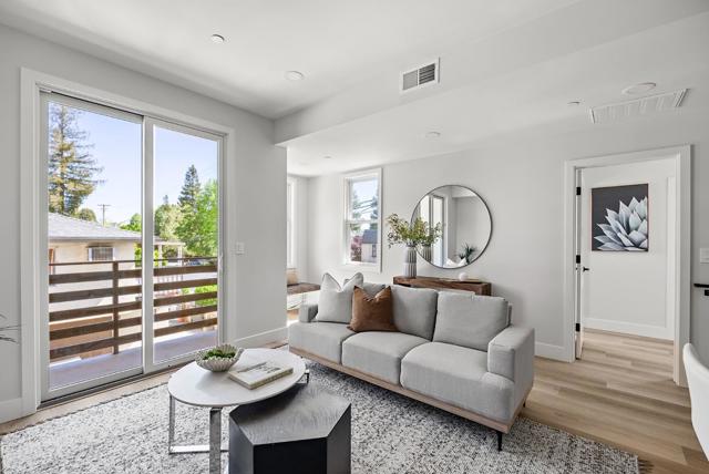 517 Union Avenue, Campbell CA: https://media.crmls.org/mediaz/8308c100-ec53-4c62-8b2c-95c2b9b226b2.jpg