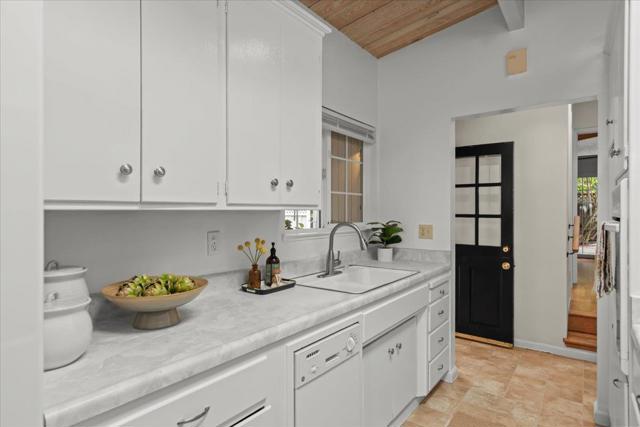 538 Clubhouse Drive, Aptos CA: https://media.crmls.org/mediaz/83098e27-98c1-43d1-9da6-c3f4cda31a11.jpg