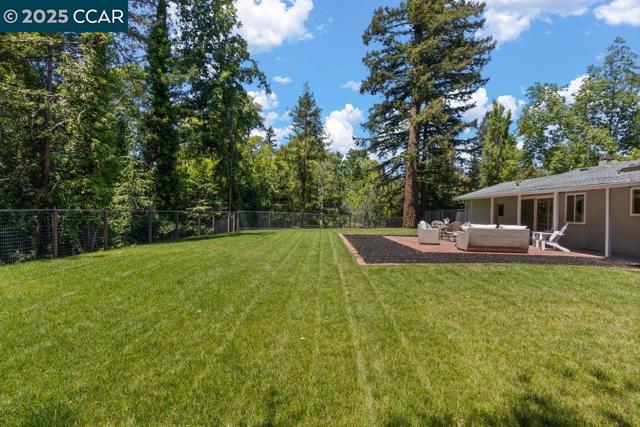 180 Ivy Drive, Orinda CA: https://media.crmls.org/mediaz/83098f8a-14c6-49a2-b763-1ae0e441662e.jpg