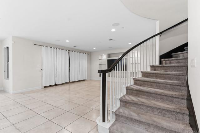 Detail Gallery Image 10 of 30 For 441 Adobe Estates Dr, Vista,  CA 92083 - 6 Beds | 3/1 Baths