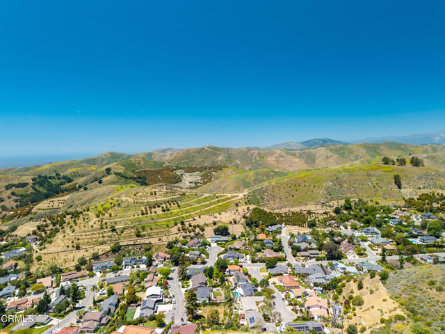 1251 Via Cielito, Ventura CA: https://media.crmls.org/mediaz/8309d381-fdb7-40d0-b6a4-3a06b511d32b.jpg