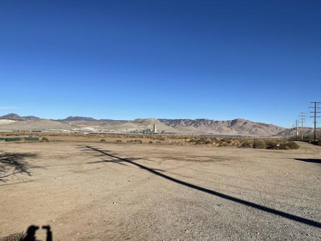 20028 Tehachapi Willow Springs Road, Tehachapi CA: https://media.crmls.org/mediaz/830a40c8-e2db-4237-ae1a-bc52437df610.jpg