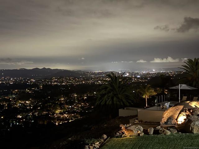 15484 Markar Rd, Poway CA: https://media.crmls.org/mediaz/830b1097-1196-4c31-ac82-5c1dc3a5a7d5.jpg