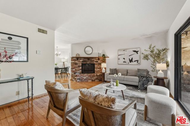 645 East Magnolia Boulevard, F photo 1