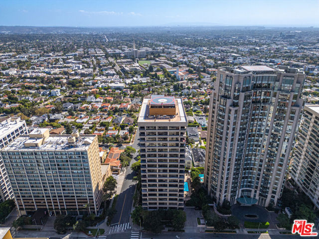 10750 Wilshire Boulevard, Los Angeles CA: https://media.crmls.org/mediaz/830bfb35-2882-4b57-98c5-d4c58b5c2a57.jpg