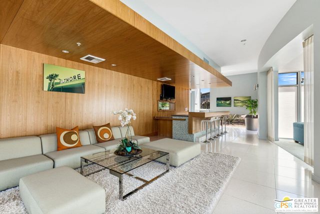 930 E Palm Canyon Drive, Palm Springs CA: https://media.crmls.org/mediaz/830c2277-96a4-4129-9ff6-cdb43102cfd9.jpg