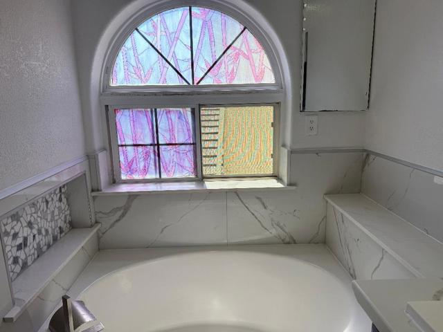 675 Pinot Noir Court, Los Banos CA: https://media.crmls.org/mediaz/830c41a3-1788-40c7-a7e7-b2c8fac27da4.jpg