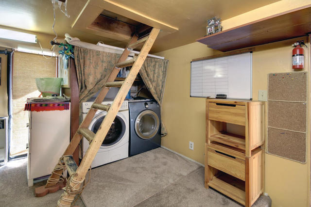 735 Santa Barbara Avenue, Sugarloaf CA: https://media.crmls.org/mediaz/830d1bc2-93e0-46b5-be1e-ed106c3c01be.jpg