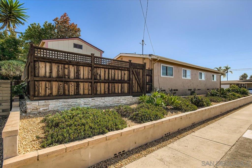 MLS #250042937SD image #32