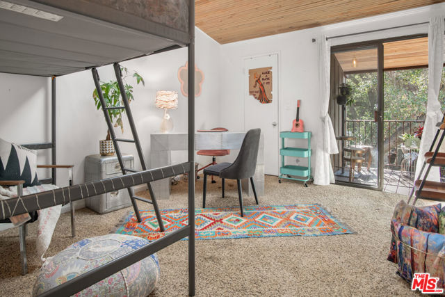 886 Camino Colibri, Calabasas CA: https://media.crmls.org/mediaz/830dfae9-1568-4882-9eed-a375423d6bc8.jpg