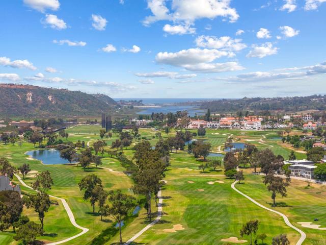 2534 Navarra Drive, Carlsbad CA: https://media.crmls.org/mediaz/830e7339-d93a-4b9c-89f6-5e25204d19d5.jpg
