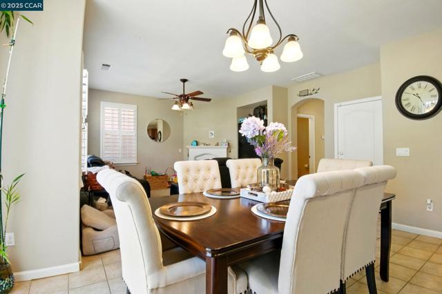 35 Belluno Dr, Stockton CA: https://media.crmls.org/mediaz/830e849d-bb2b-46cd-b57f-84eeafd24633.jpg