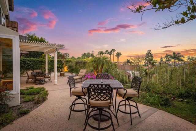 7045 Via Cabana, Carlsbad CA: https://media.crmls.org/mediaz/830f2988-f4aa-4142-84aa-1573c768232b.jpg