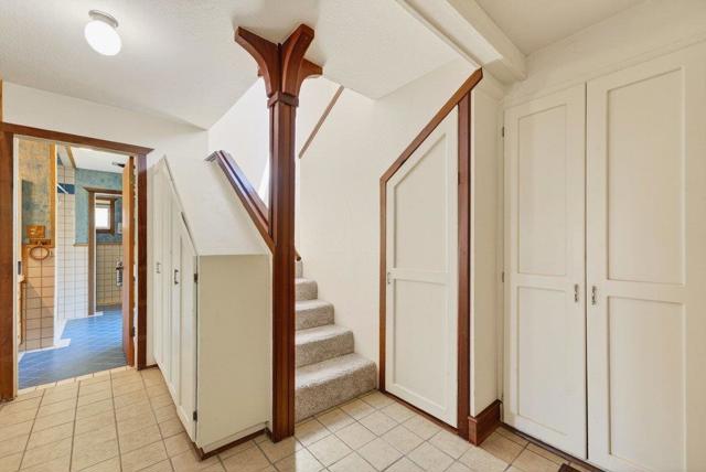 1 Gray Way, Watsonville CA: https://media.crmls.org/mediaz/830f2d95-b8dc-4c27-91bc-146f0fa75009.jpg