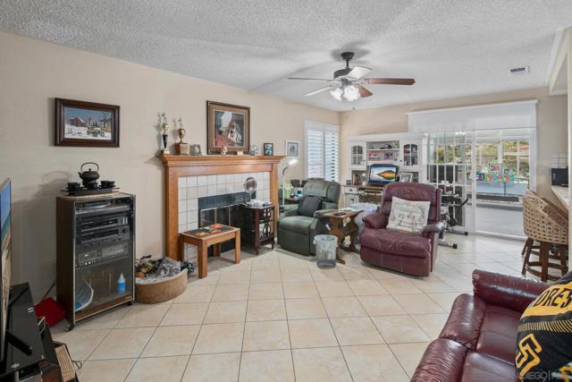 1705 Hawk View Dr, Encinitas CA: https://media.crmls.org/mediaz/830fc77c-59f6-42e8-bea0-680f90f2bc36.jpg