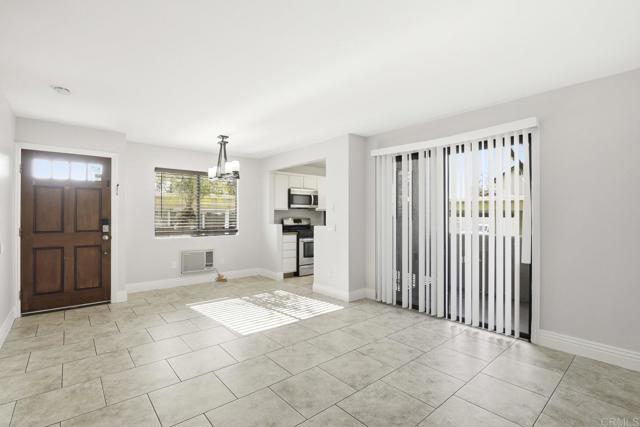 Detail Gallery Image 4 of 14 For 8215 Jade Coast Rd #81,  San Diego,  CA 92126 - 1 Beds | 1 Baths