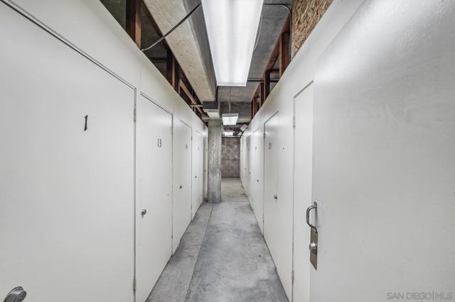 3200 6th Avenue, San Diego CA: https://media.crmls.org/mediaz/83109666-bd64-4dd1-80b9-e20850287fd3.jpg